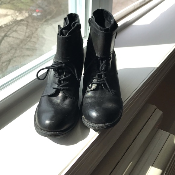 Girly Combat Boots - Picture 7 of 7